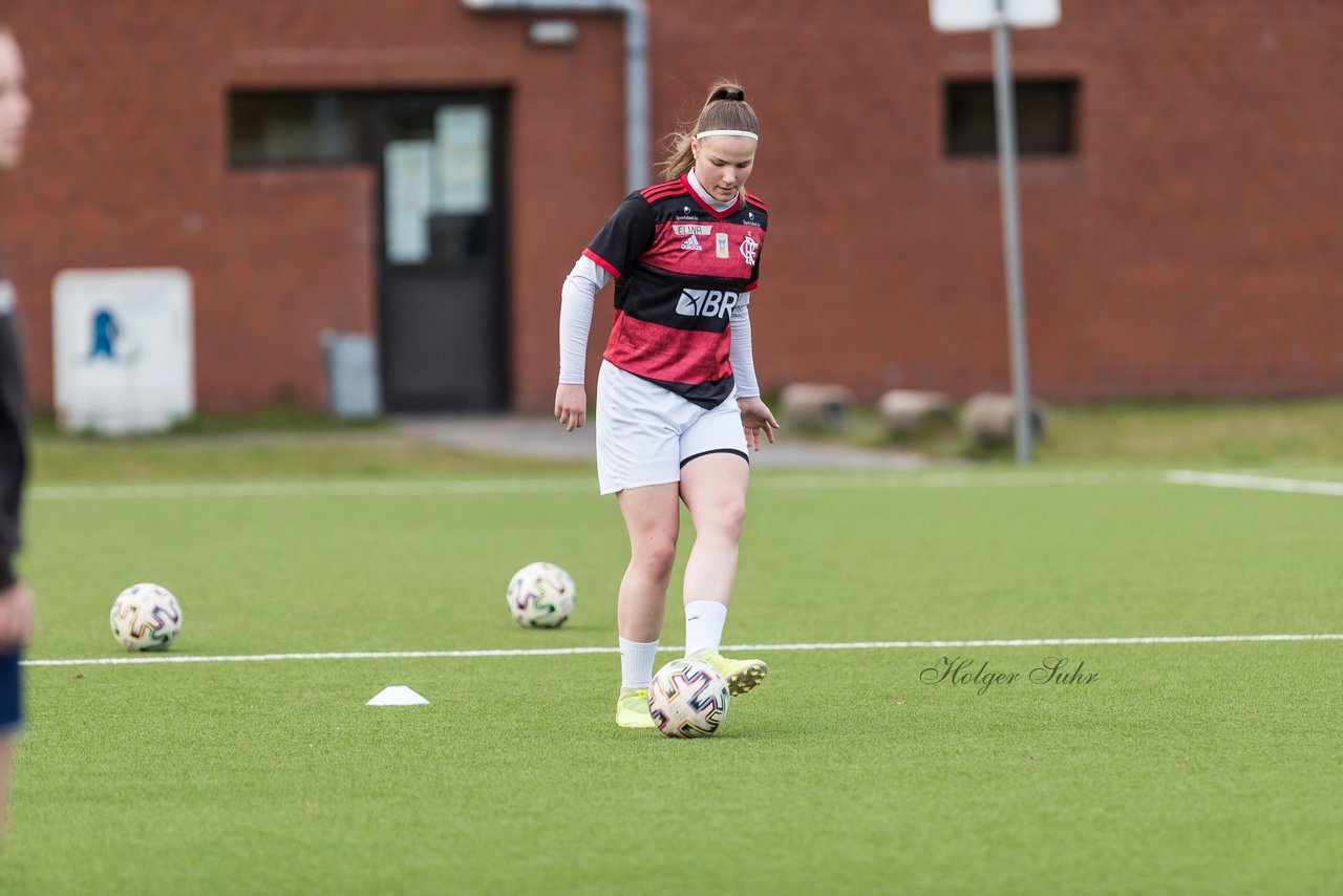 Bild 140 - Co-Trainerin der Frauen Nationalmannschaft Britta Carlson in Wahlstedt